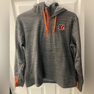 EUC Cincinnati Bengals Hooded Sweatshirt, Women’s Large.